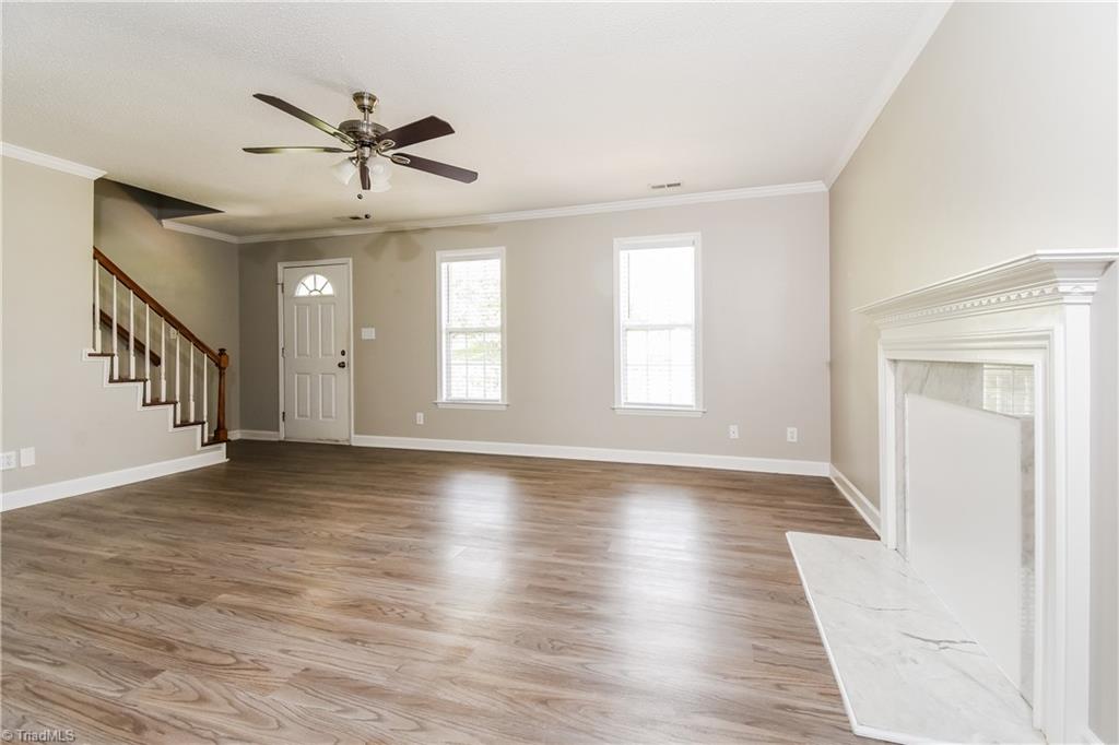 property viewer photo 6