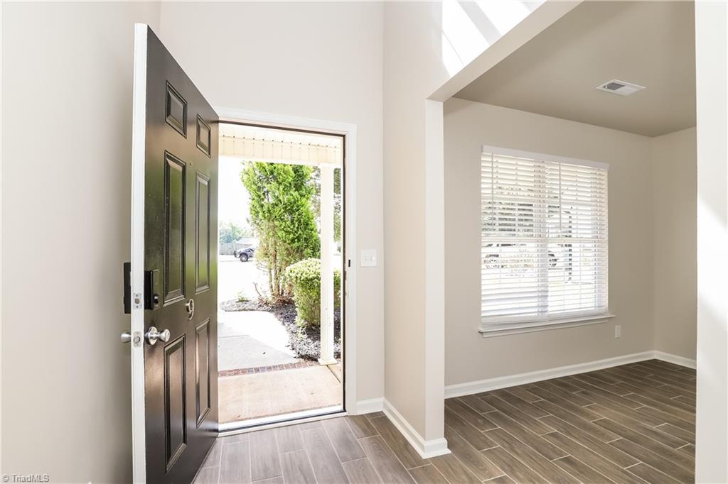 property viewer photo 2
