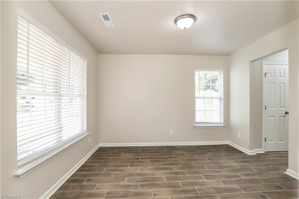 property viewer photo 5