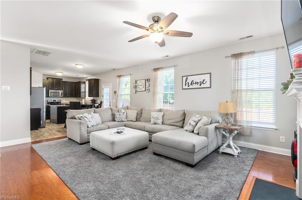 property viewer photo 15