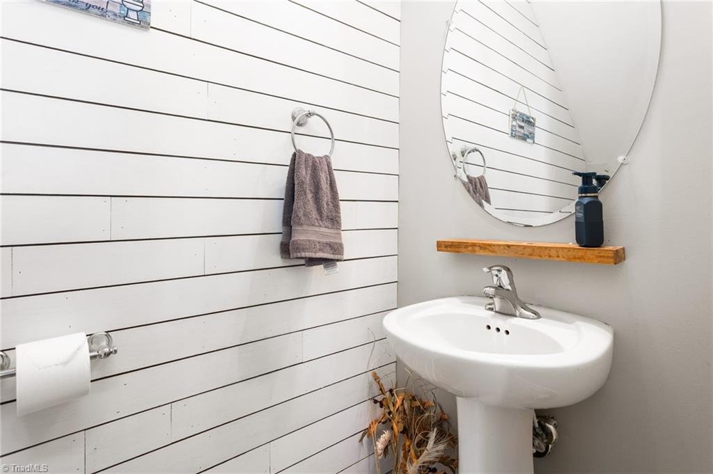 property viewer photo 20