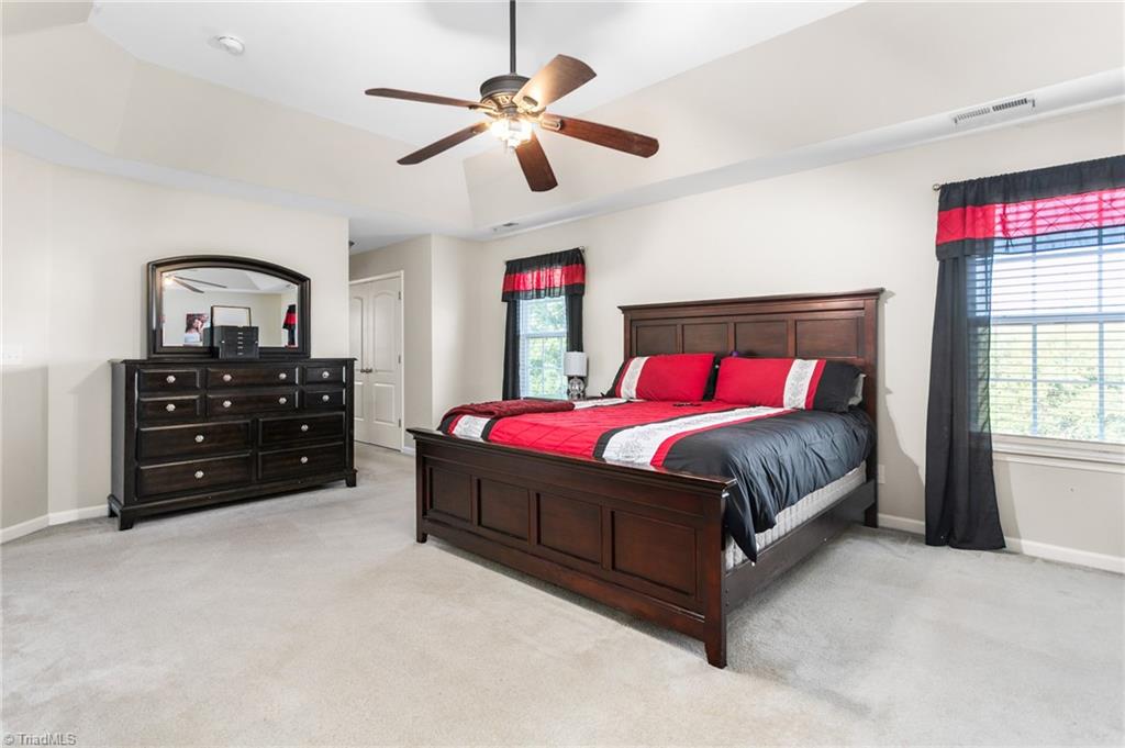 property viewer photo 22