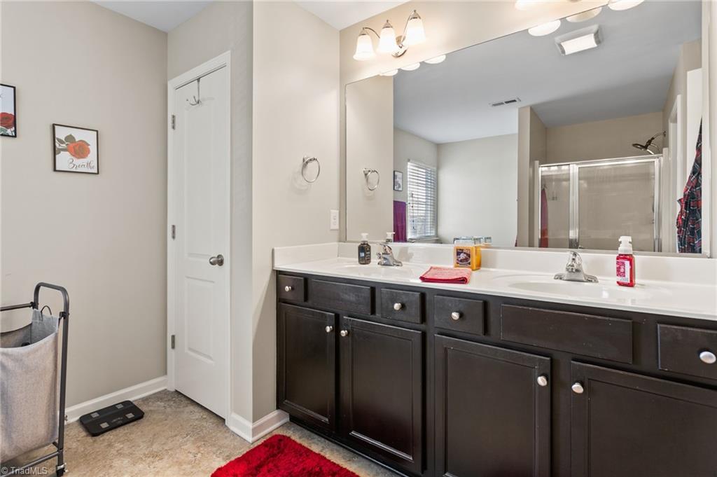 property viewer photo 24
