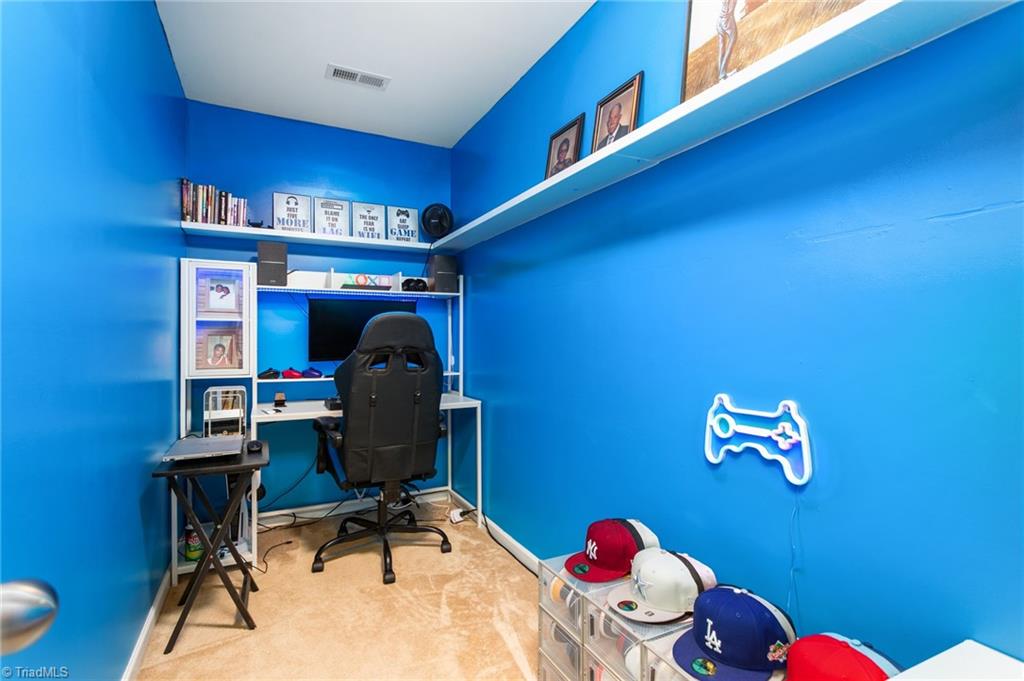 property viewer photo 33