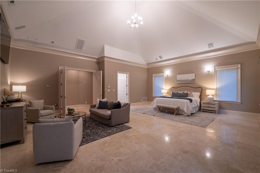 property viewer photo 16