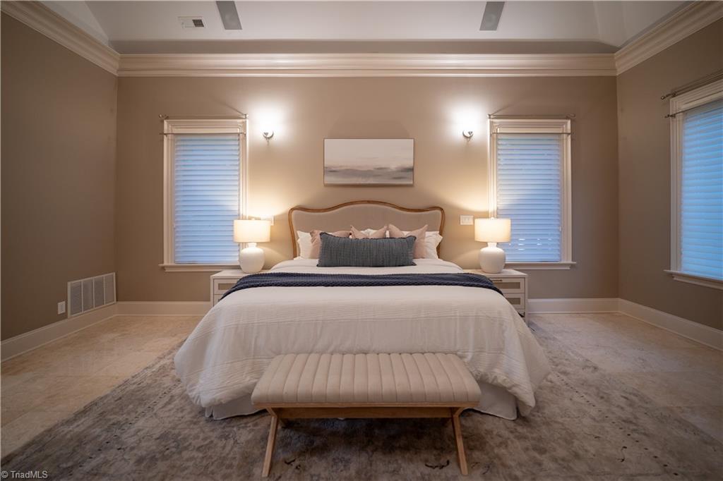 property viewer photo 17