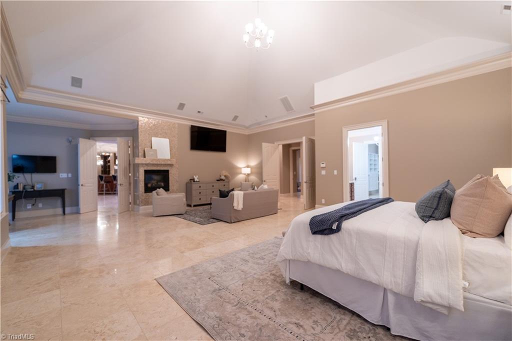 property viewer photo 18