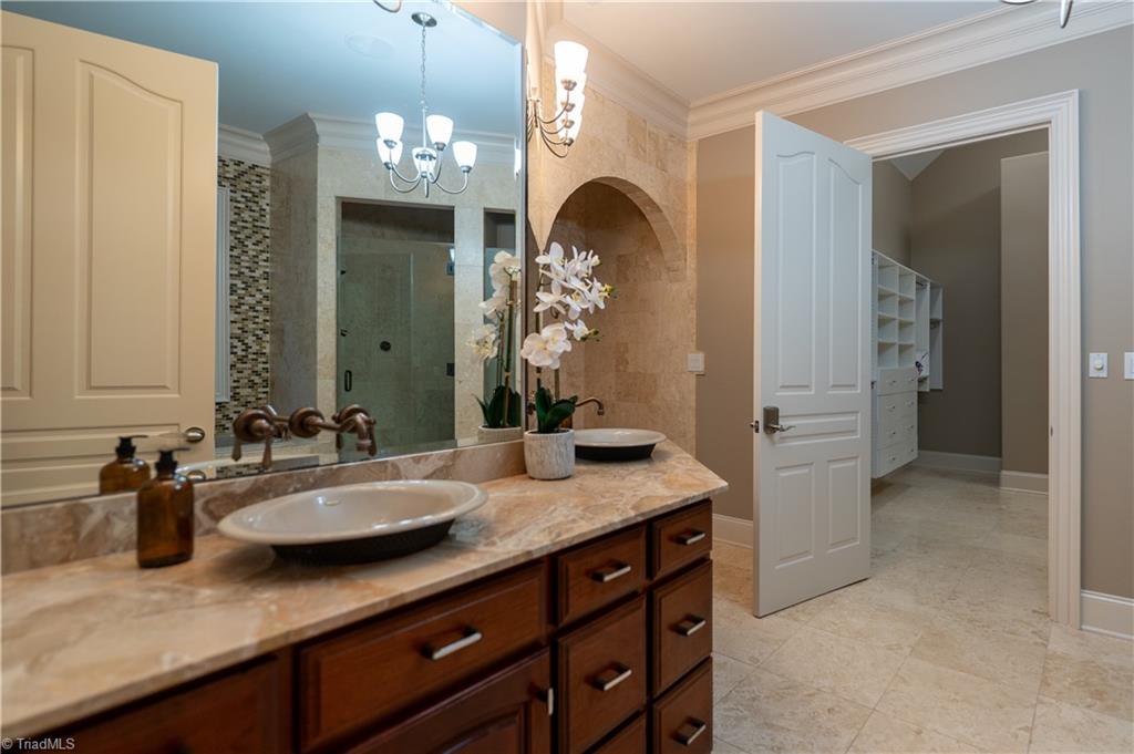 property viewer photo 19