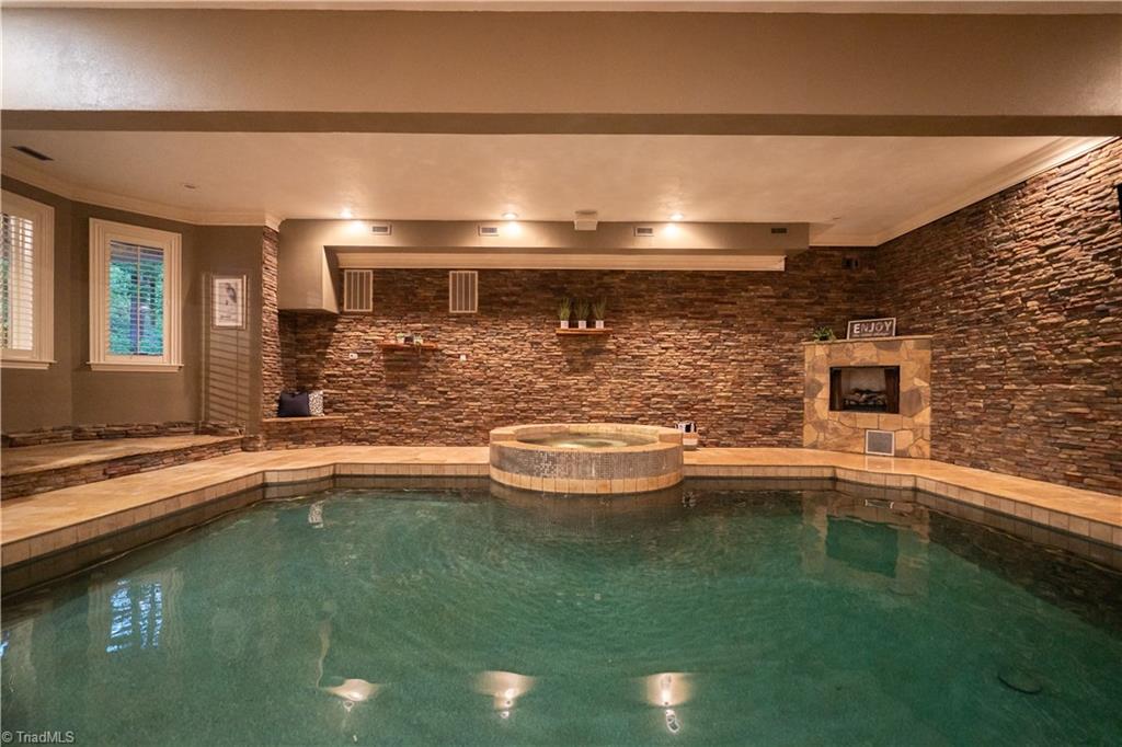 property viewer photo 20