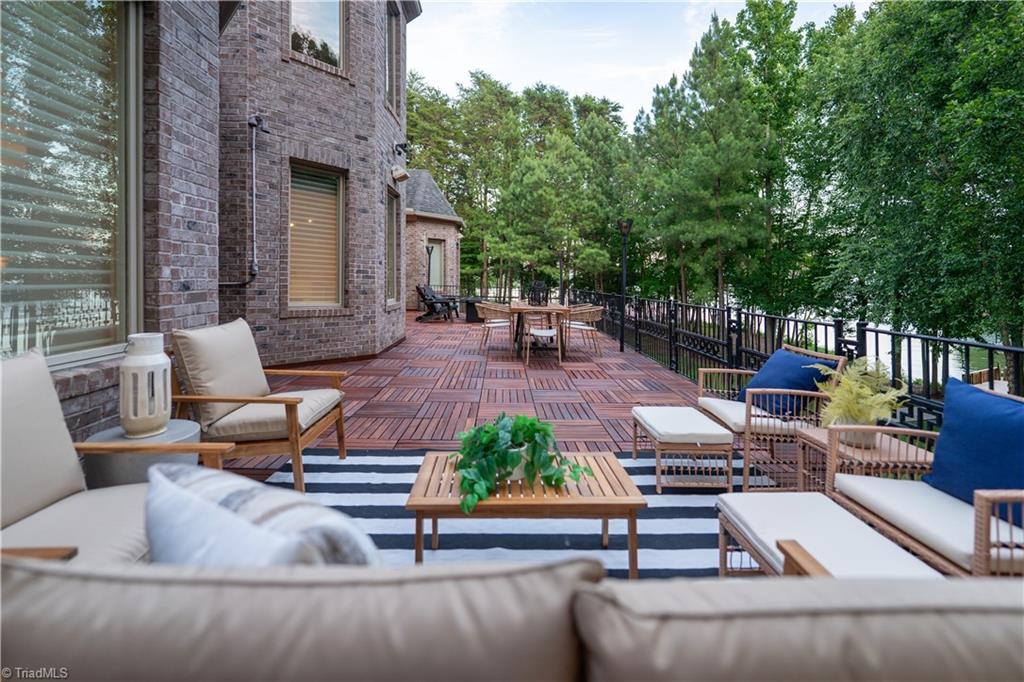 property viewer photo 25