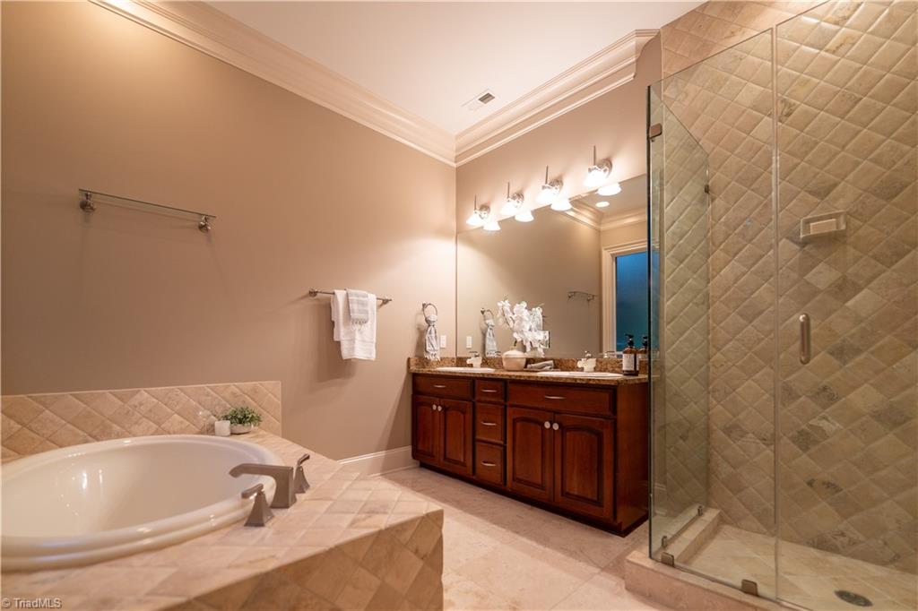 property viewer photo 28