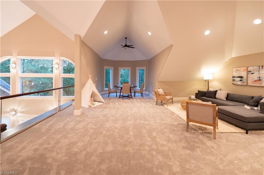 property viewer photo 29