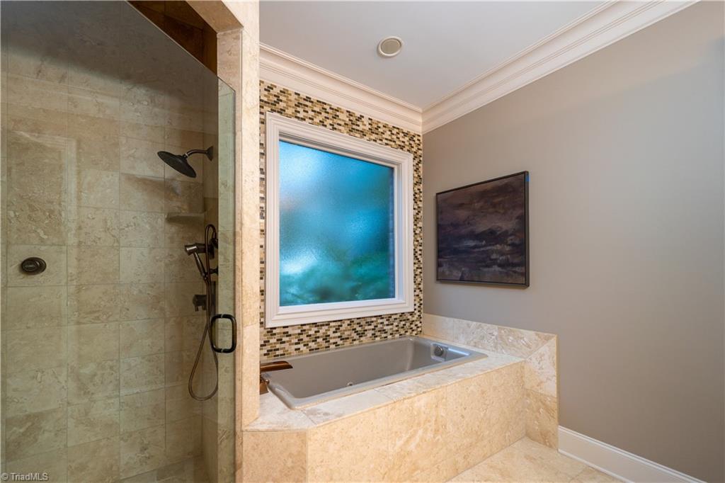 property viewer photo 36