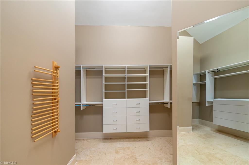 property viewer photo 37