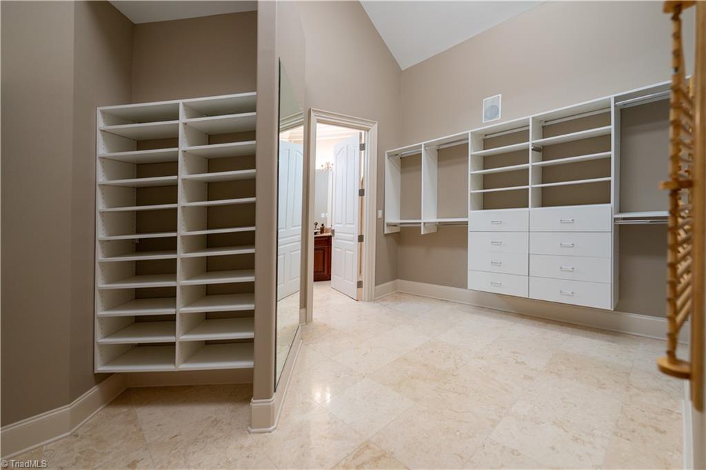 property viewer photo 38