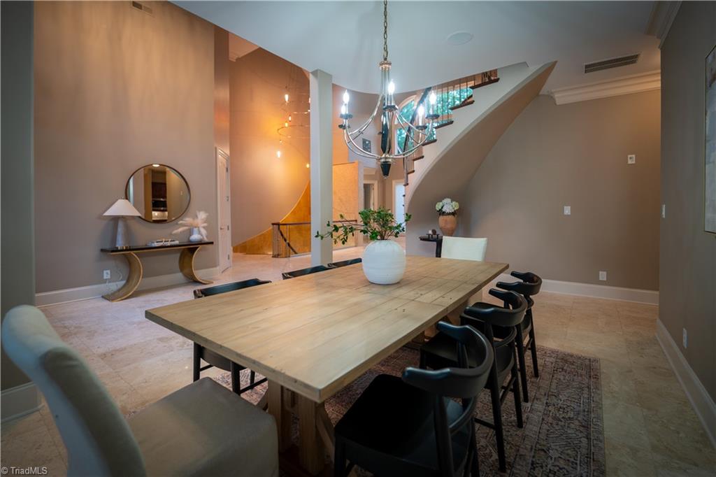 property viewer photo 9