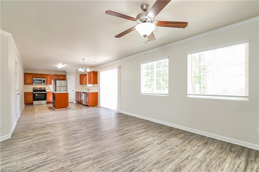 property viewer photo 3