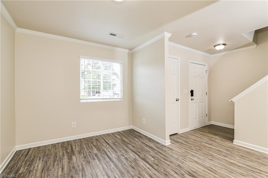 property viewer photo 6