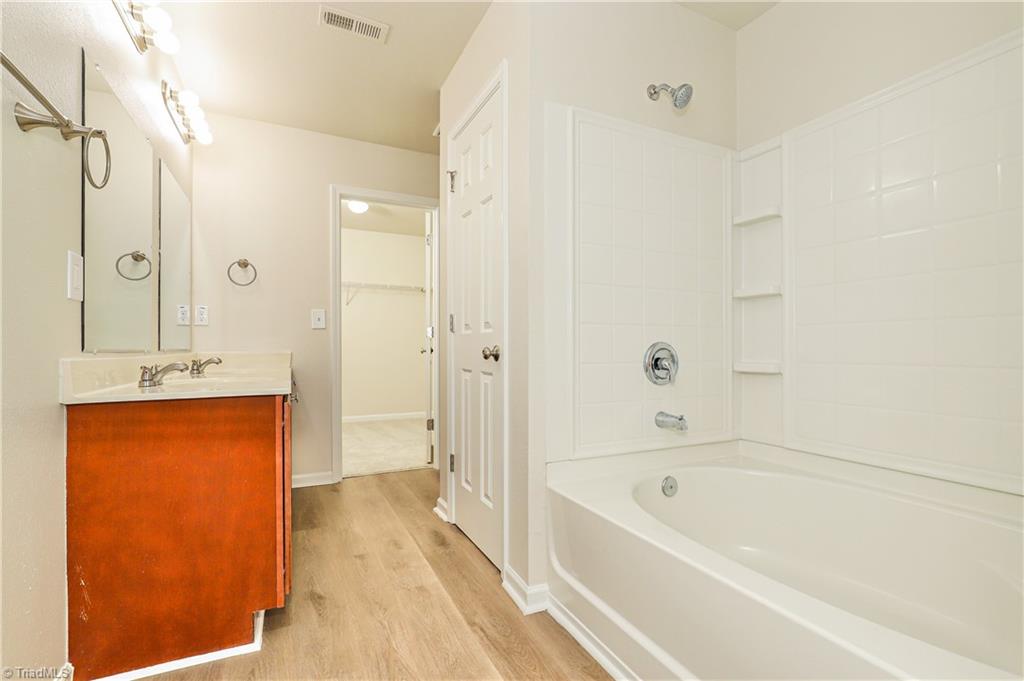 property viewer photo 8