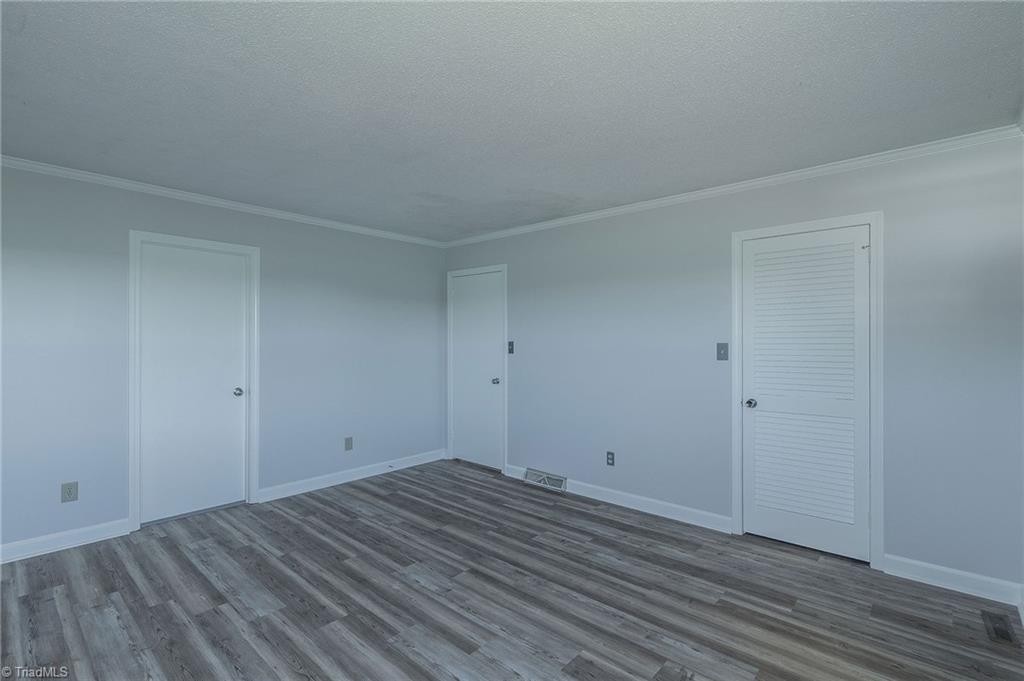 property viewer photo 10