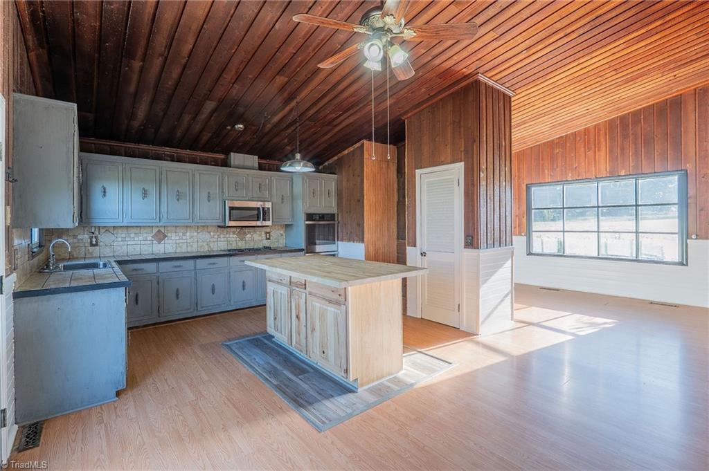 property viewer photo 6