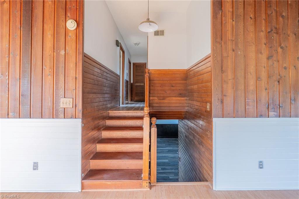 property viewer photo 8
