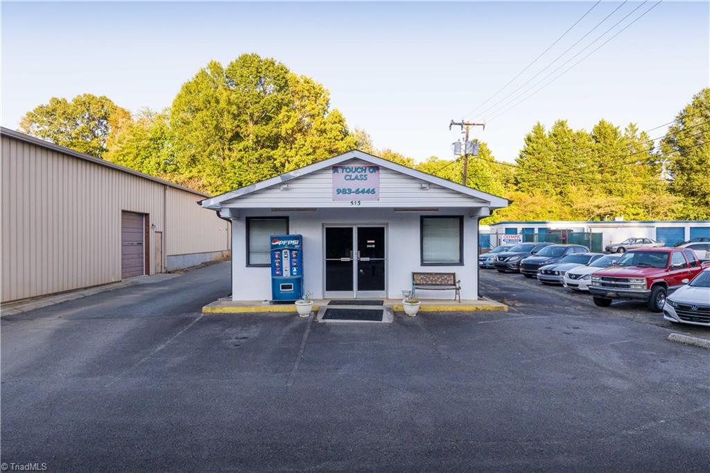 main property photo 32