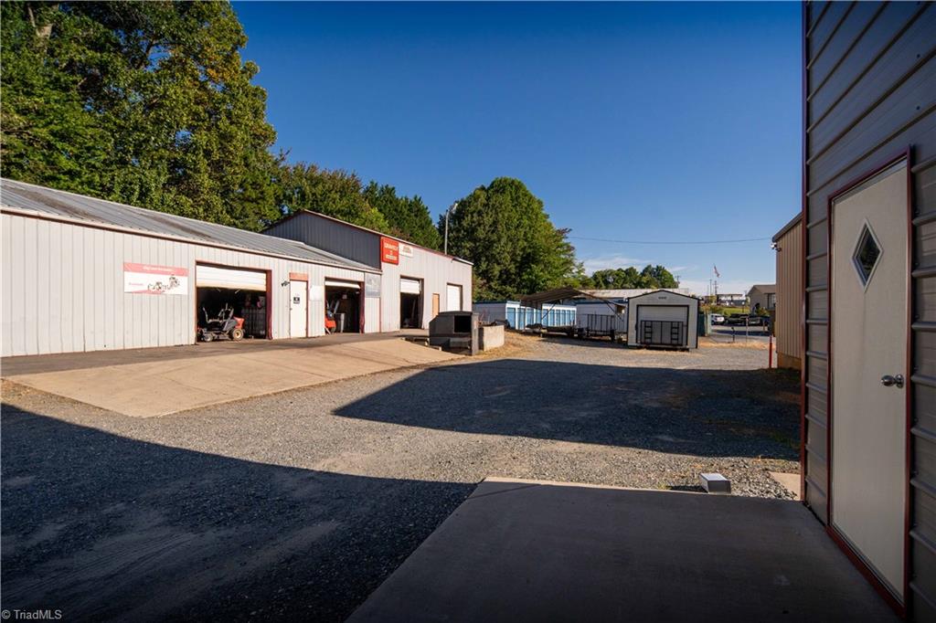 main property photo 41