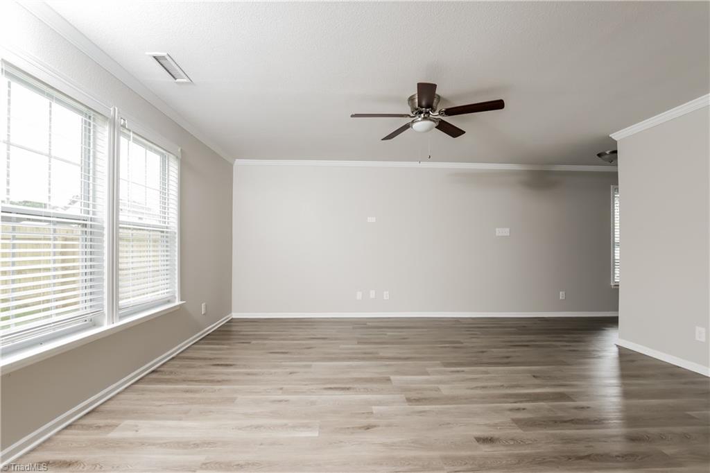 property viewer photo 1
