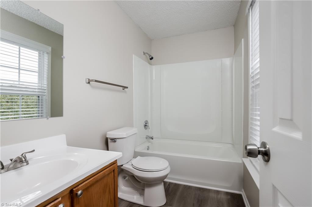 property viewer photo 13