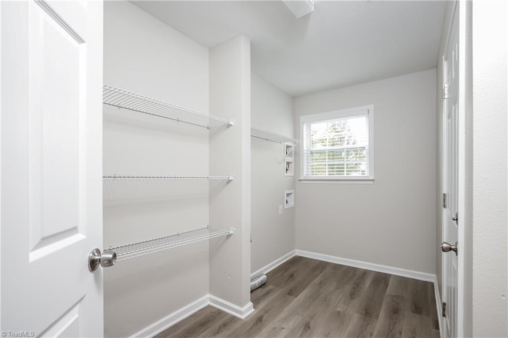 property viewer photo 6