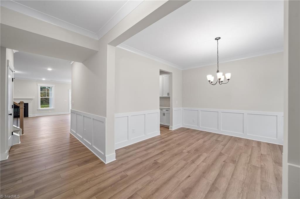 property viewer photo 3