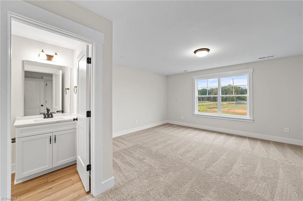 property viewer photo 41
