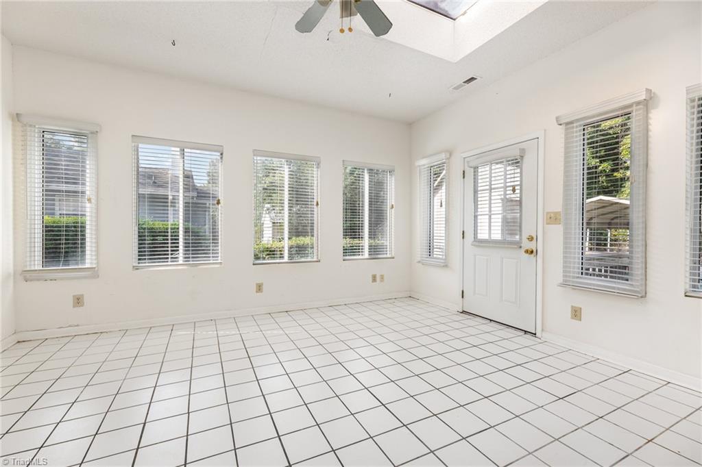 property viewer photo 16