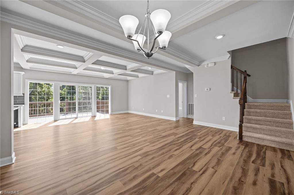 property viewer photo 12