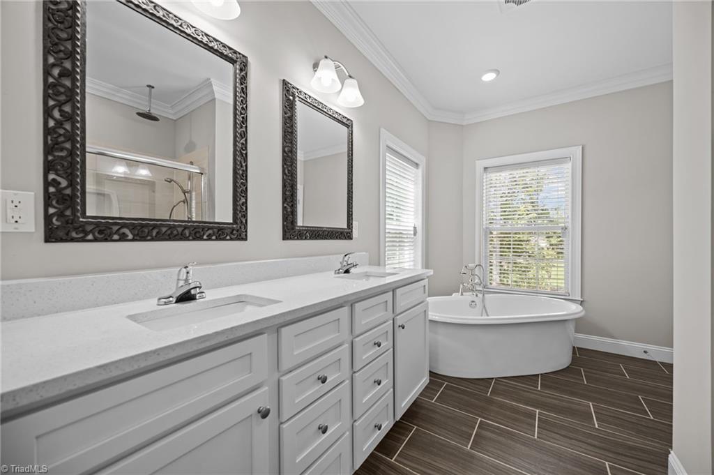 property viewer photo 24