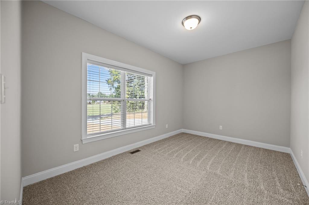 property viewer photo 29
