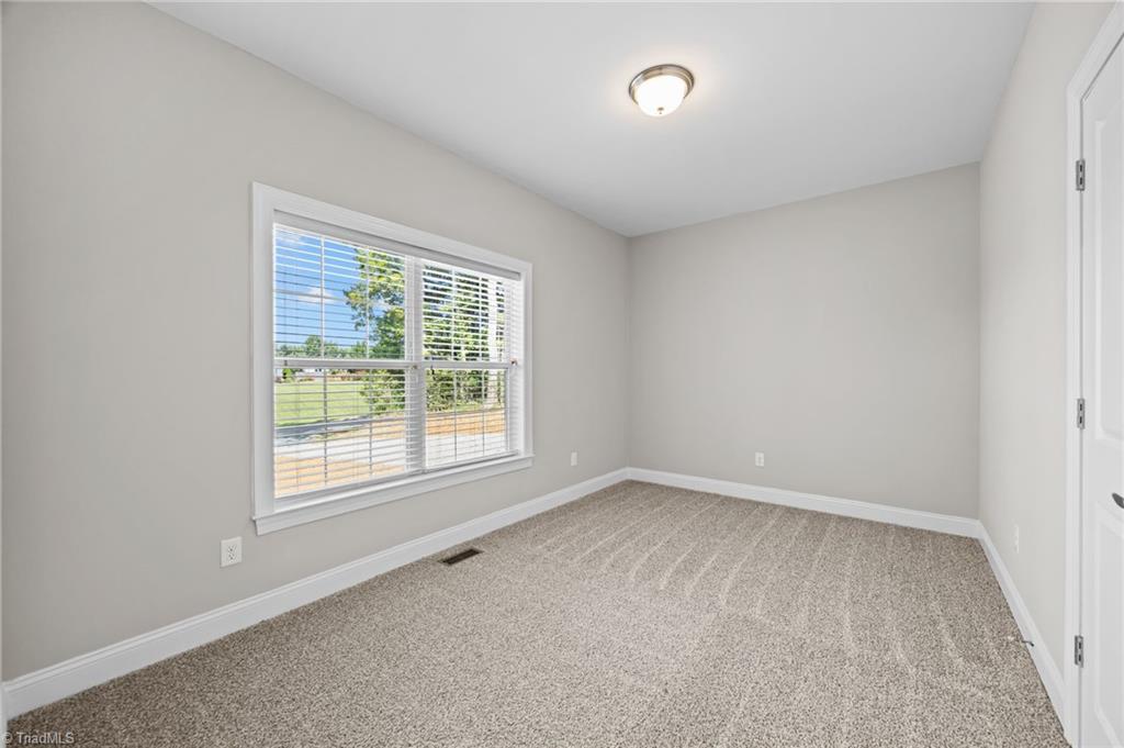property viewer photo 30