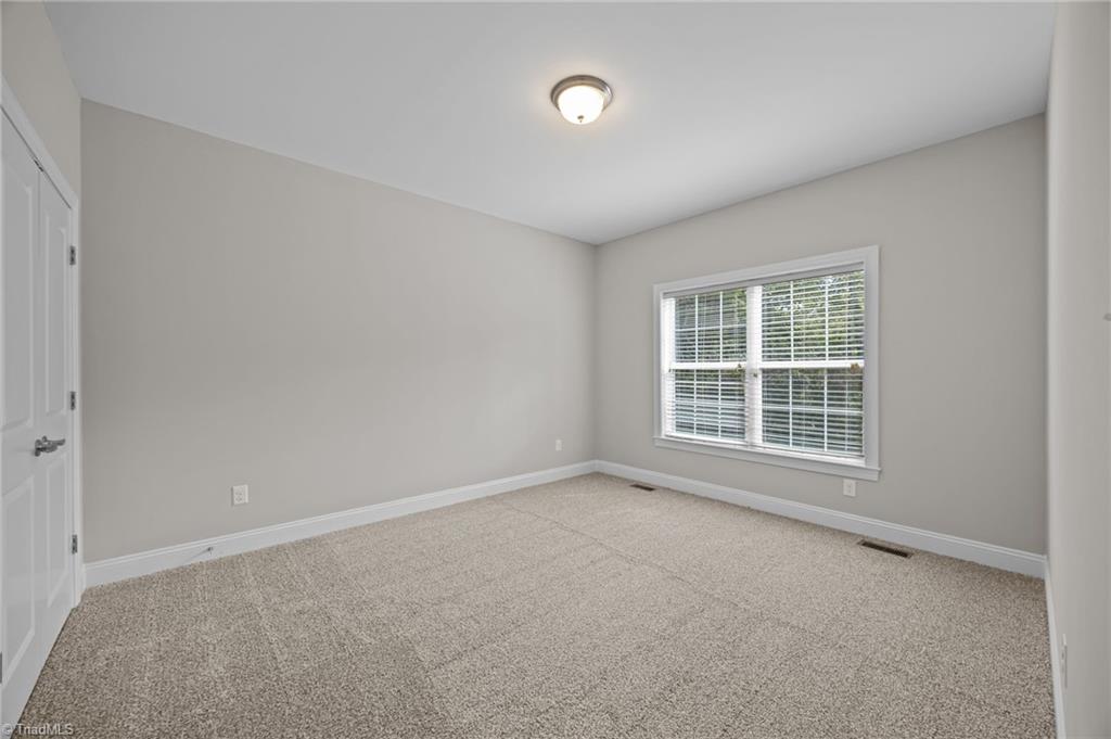 property viewer photo 32