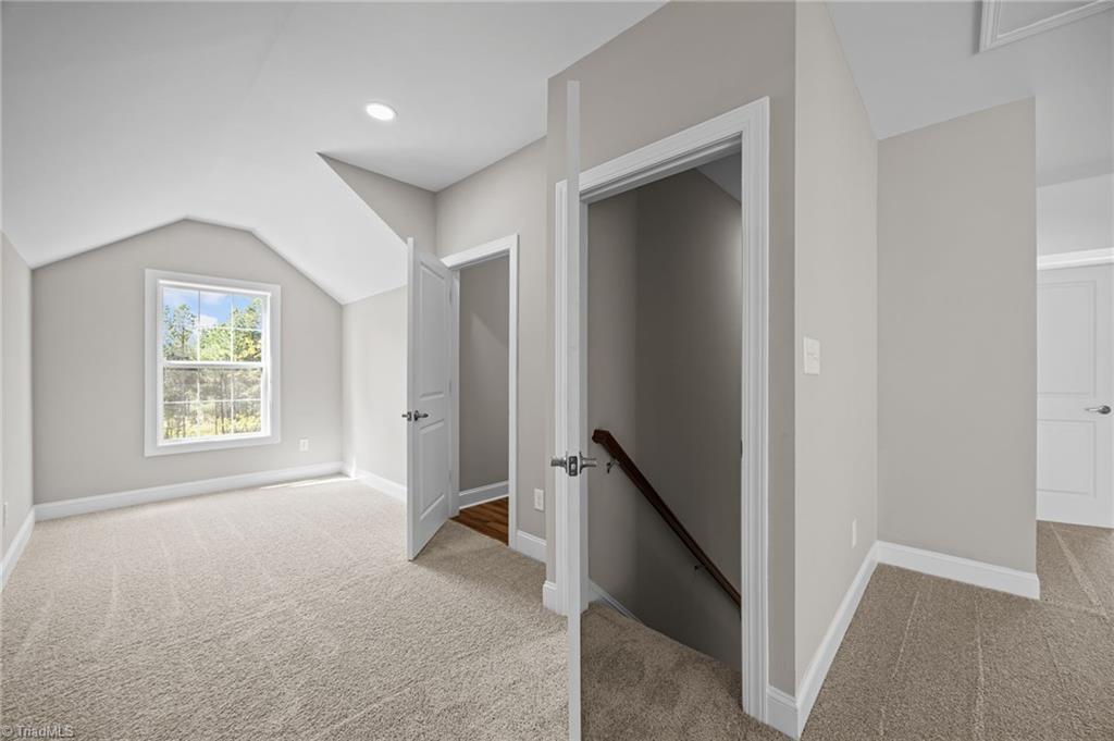 property viewer photo 35