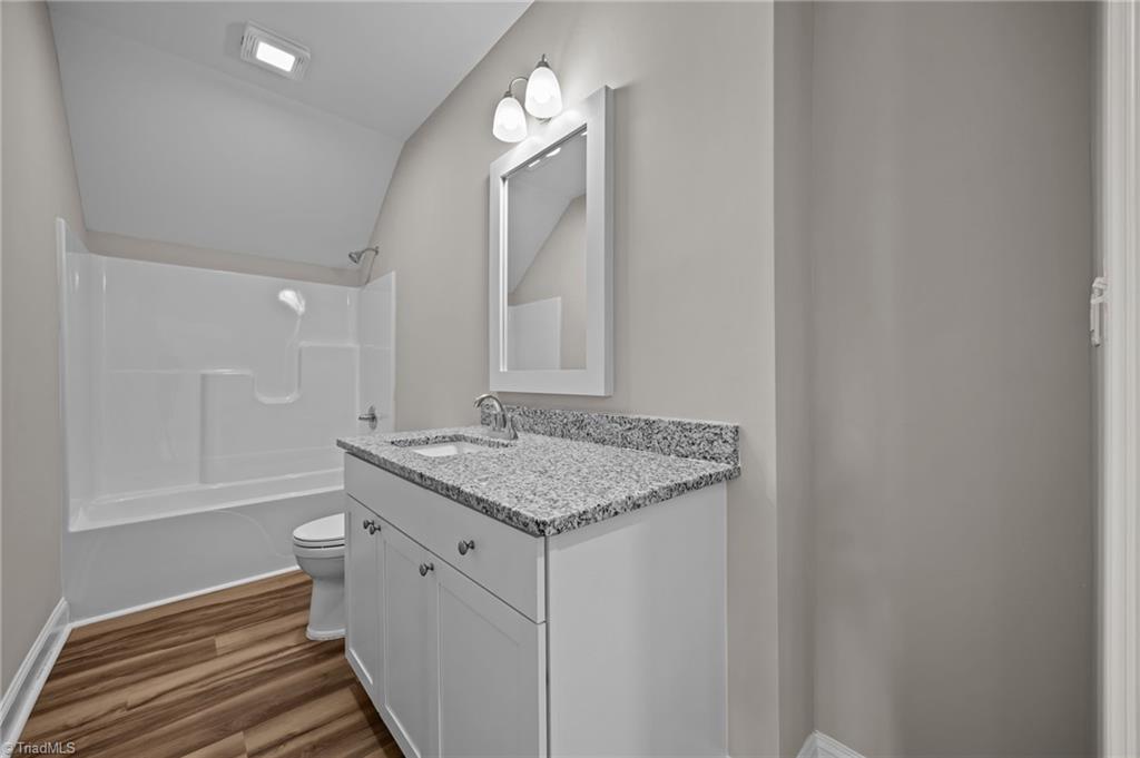 property viewer photo 36