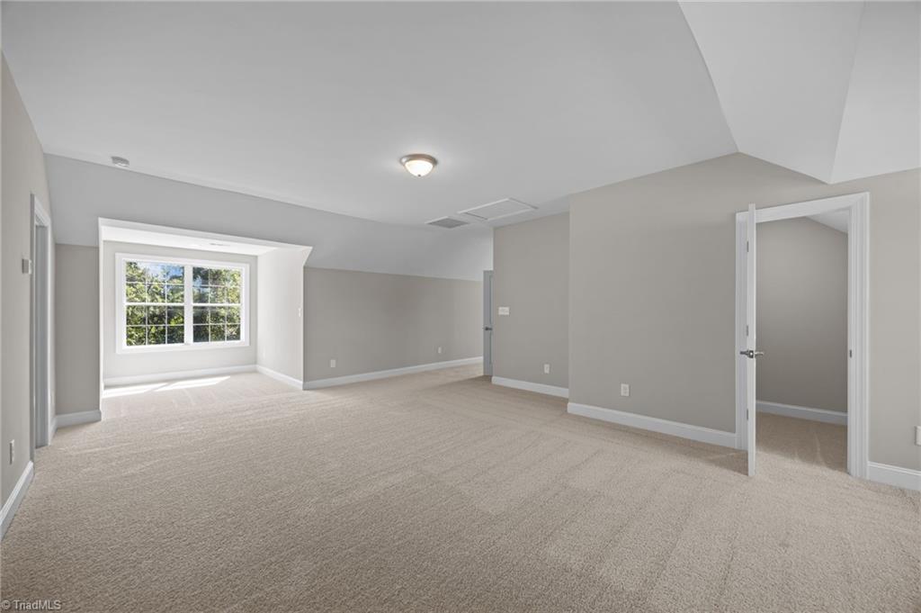 property viewer photo 37