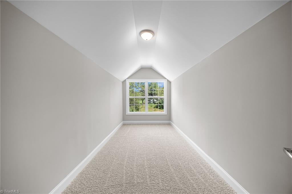property viewer photo 40