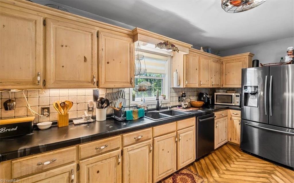 property viewer photo 15