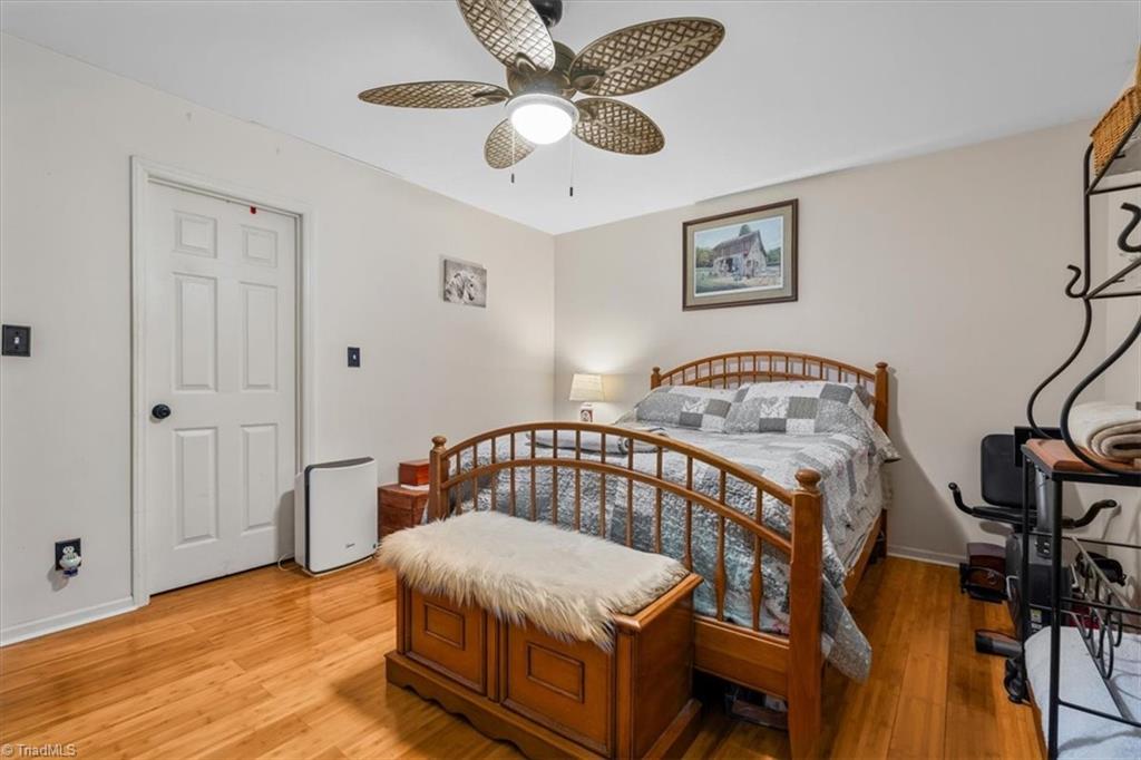 property viewer photo 18