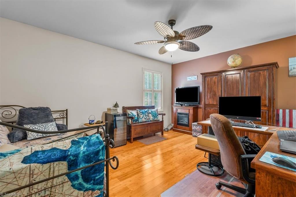 property viewer photo 21