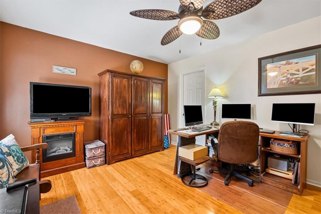 property viewer photo 22