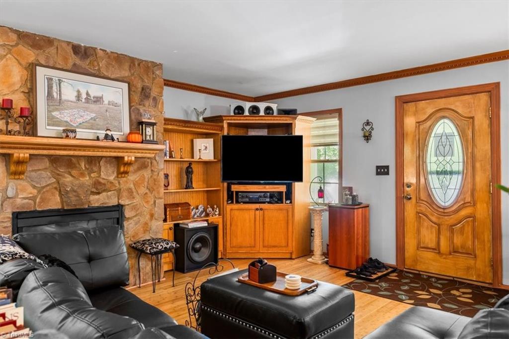 property viewer photo 5