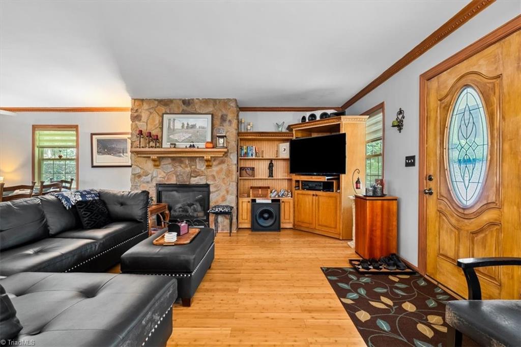 property viewer photo 7