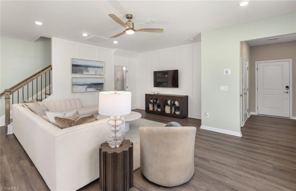property viewer photo 6